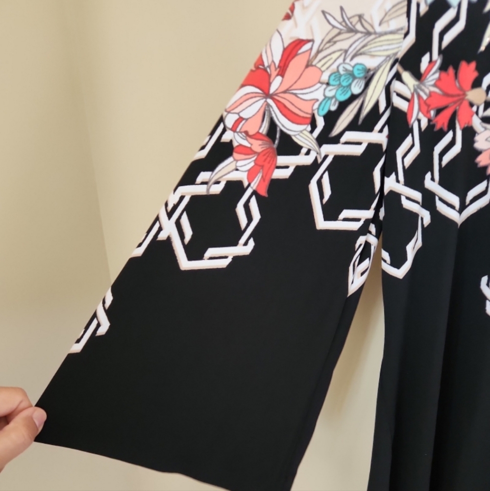 JM Collection Printed Tunic With Rhinestones - Picture 5 of 8